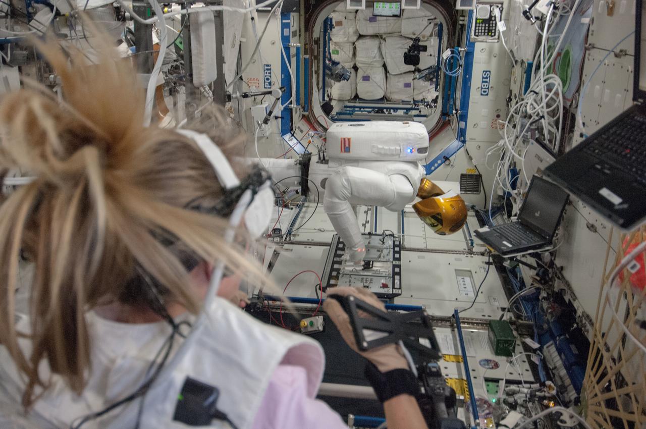 Robonaut 2 Teleops